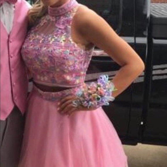 Prom dress - Picture 3 of 3